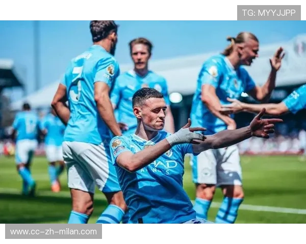 福登的定位球威胁逐渐成为对手防守重点之一，福登球衣